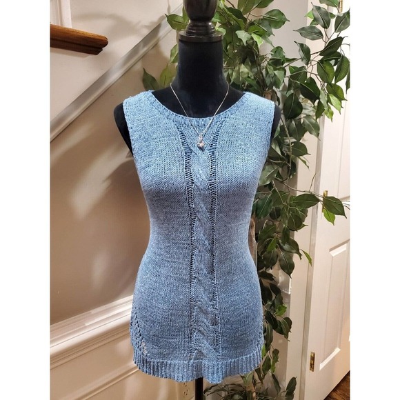Cyrus Women's Blue Solid Acrylic Round Neck Sleeveless Pullover Sweater Size M - Picture 1 of 14